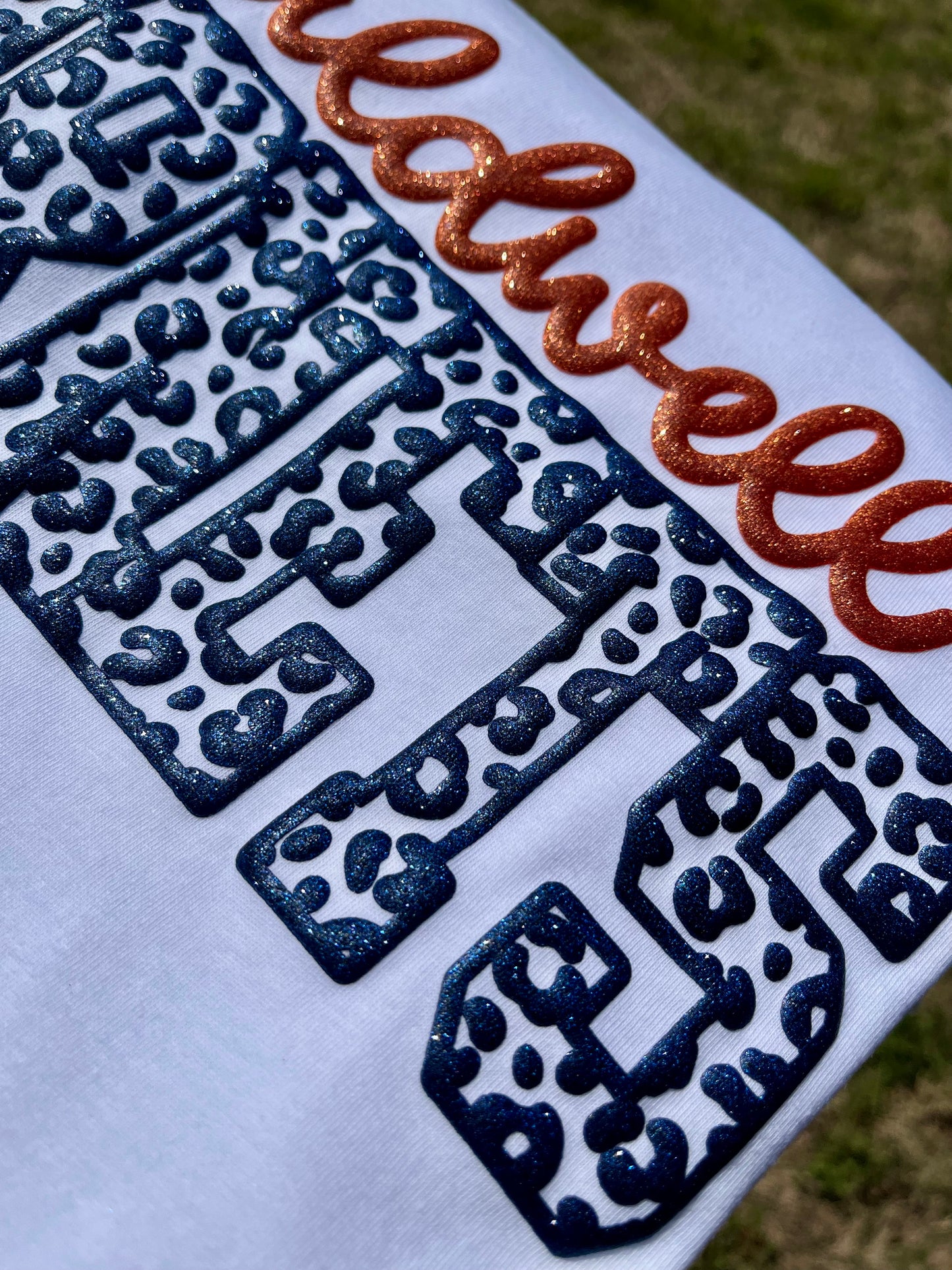 GLITTER PUFF LEOPARD SCHOOL/ TEAM SPIRIT TEE