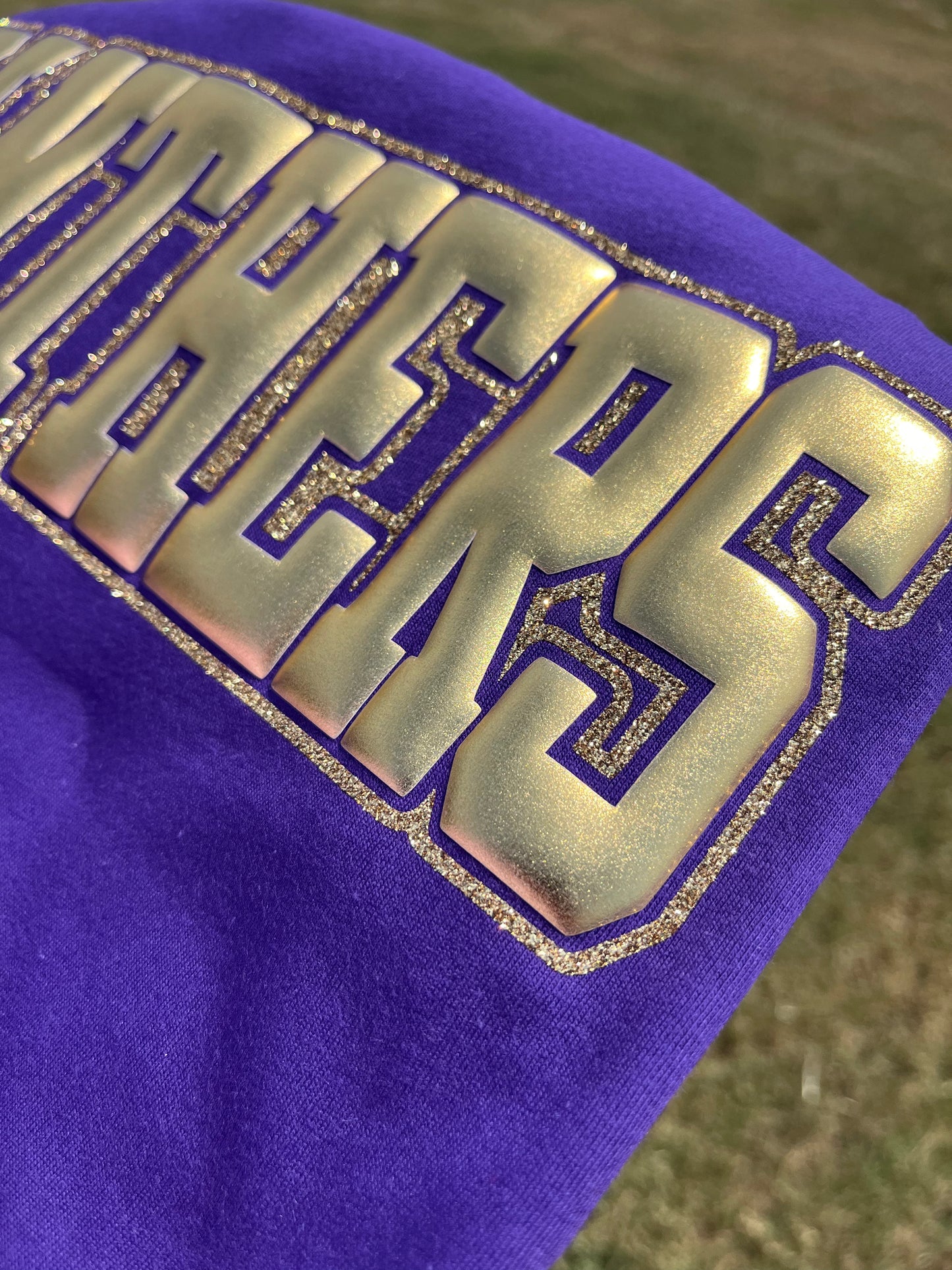 METALLIC PUFF GLITTER MASCOT