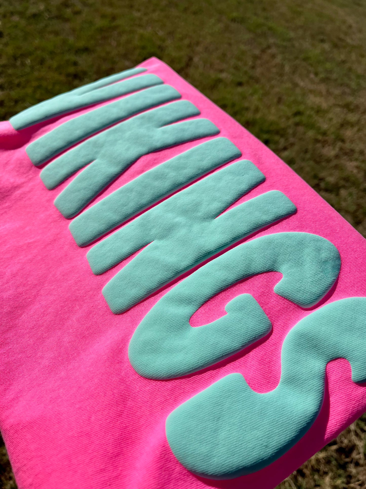 NEON PINK w/ MINT PUFF