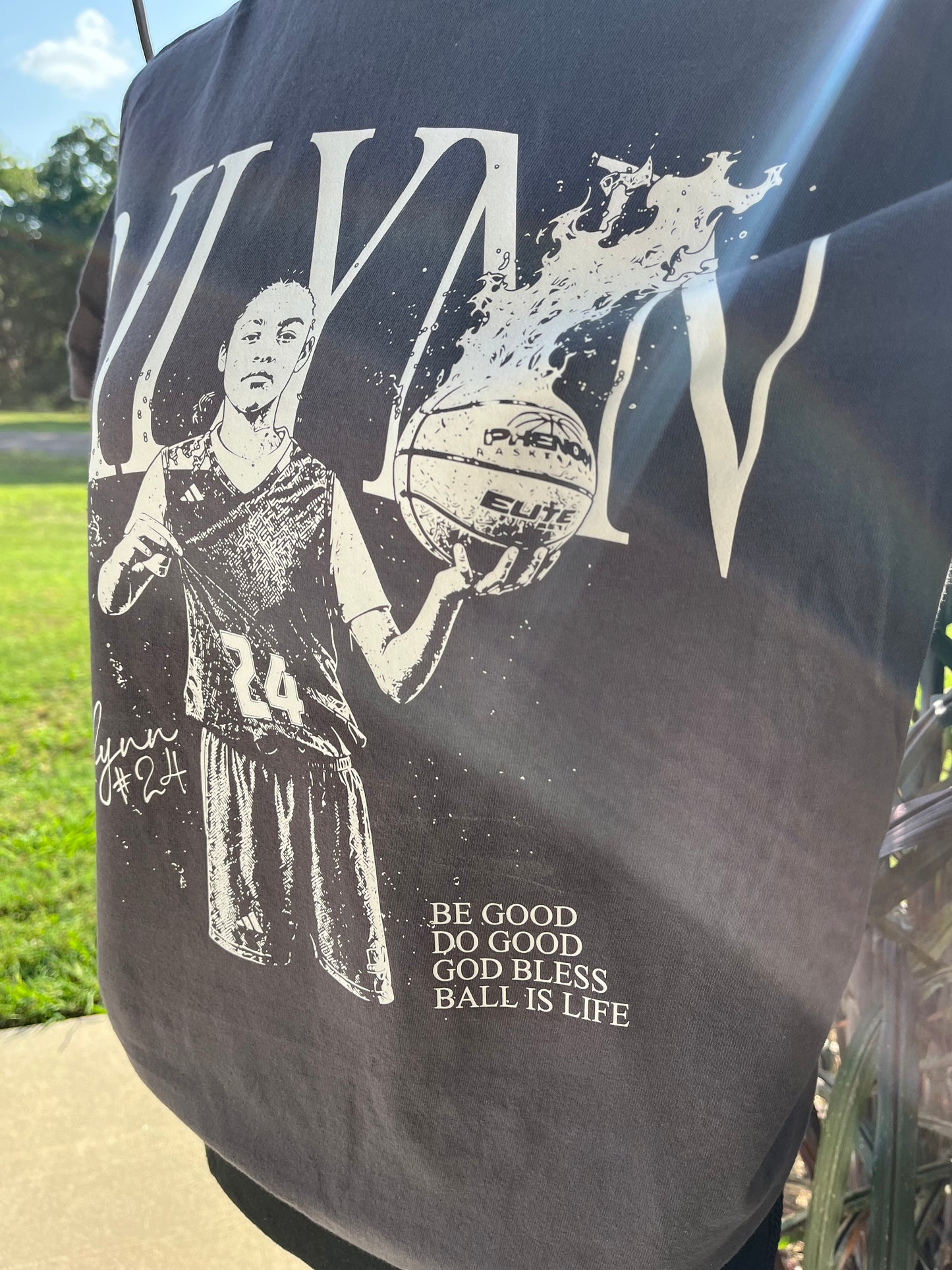 HEADLINER PICTURE TEE