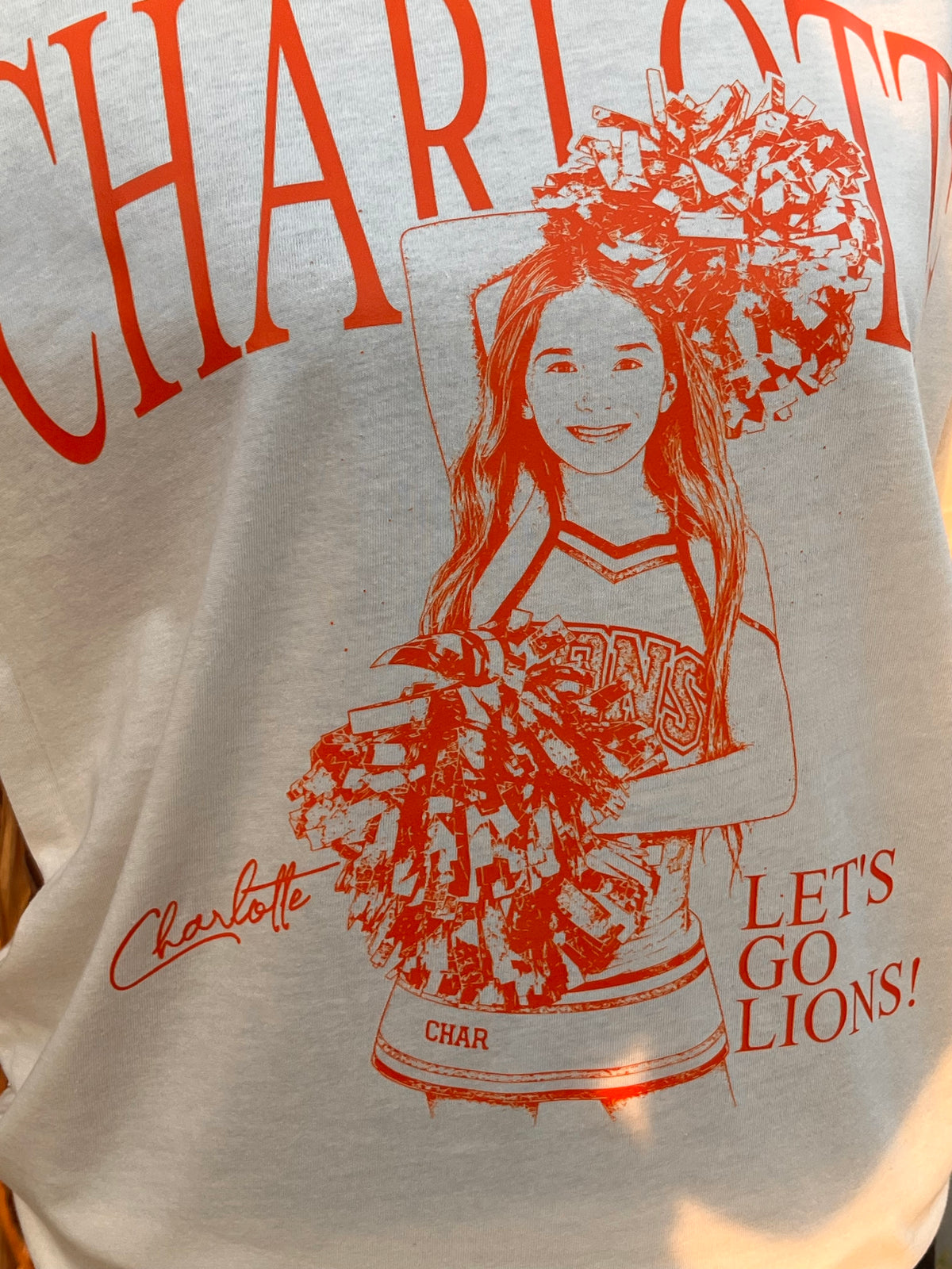 HEADLINER PICTURE TEE