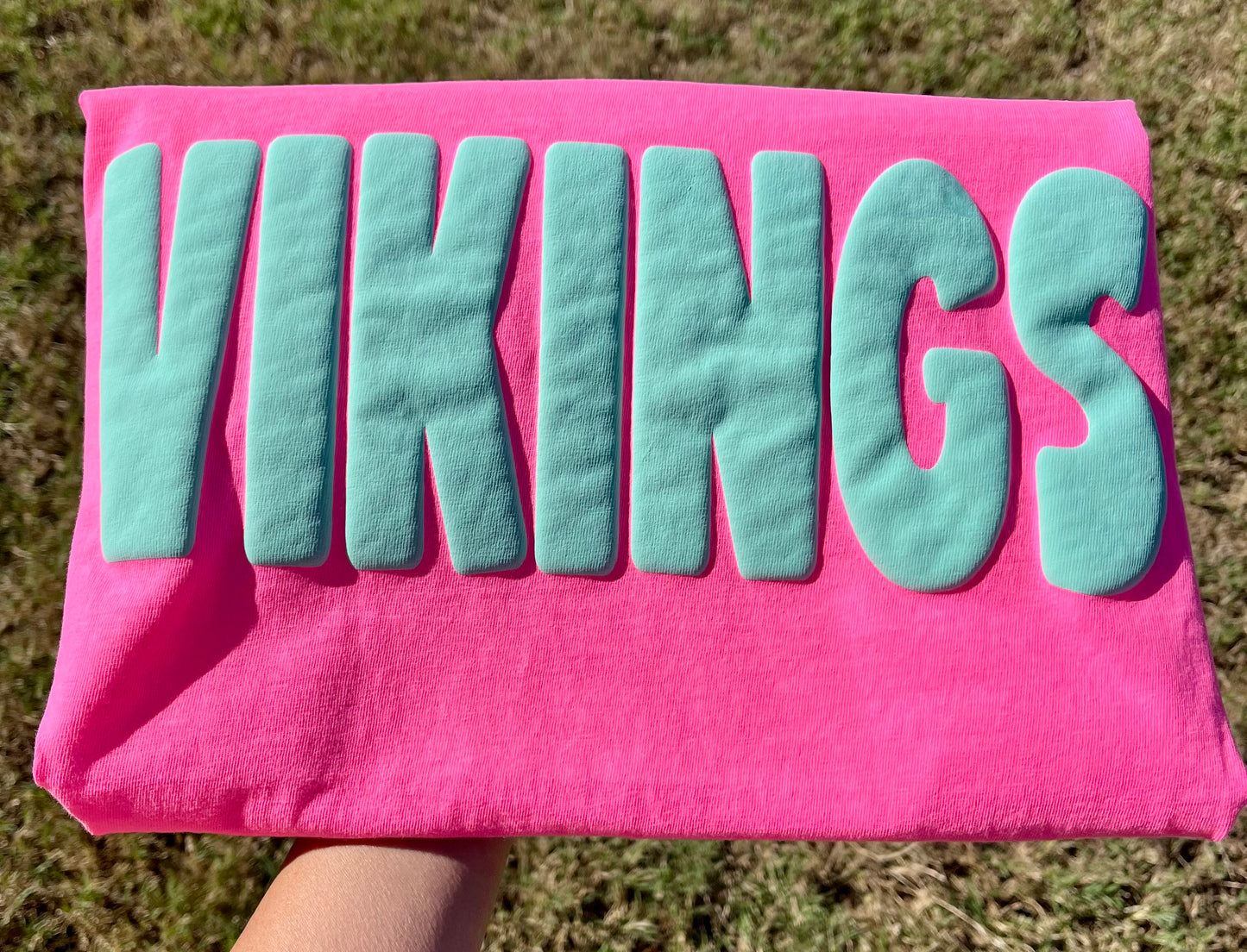 NEON PINK w/ MINT PUFF