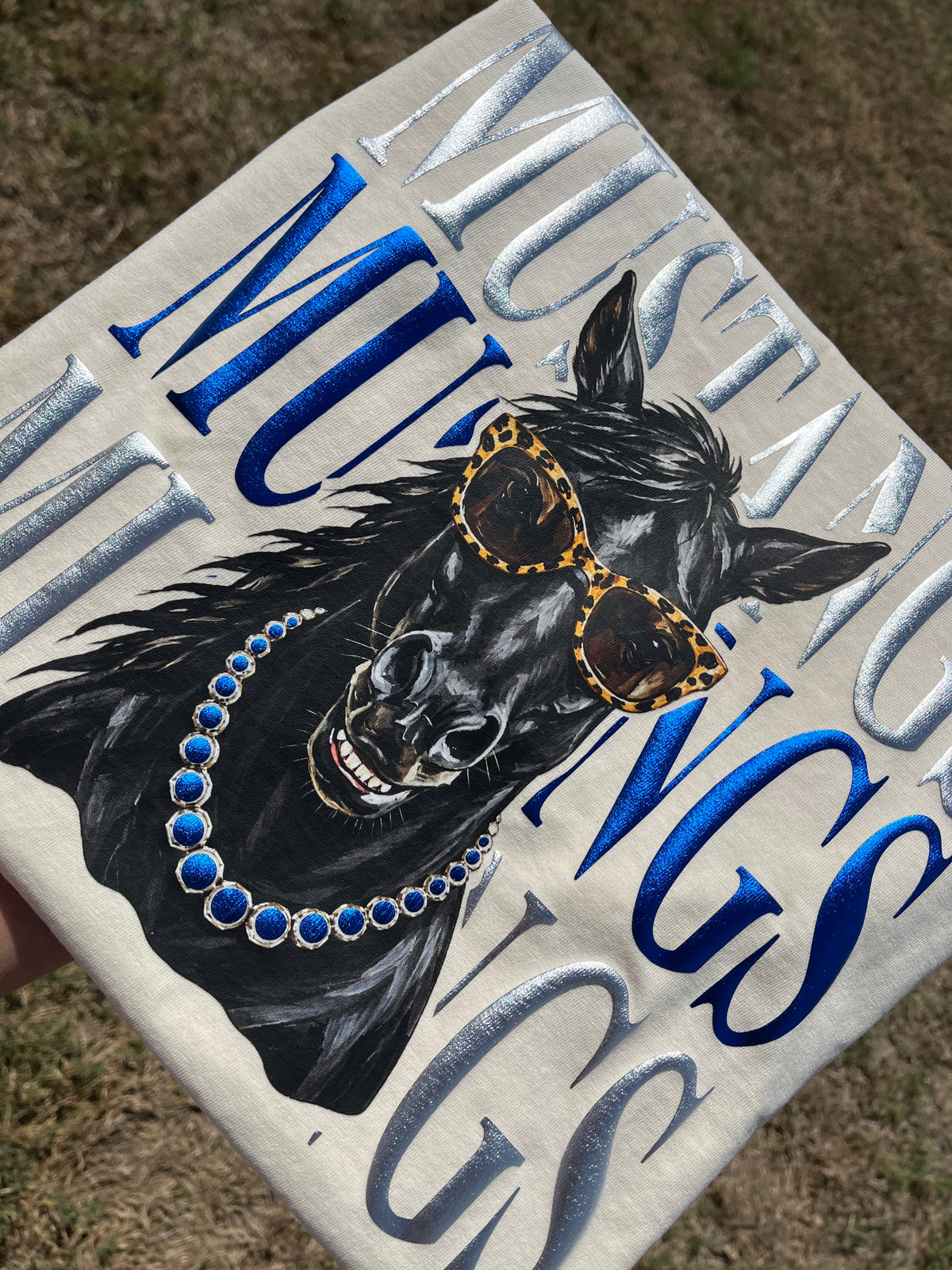 BOUJEE METALLIC MASCOT W/ GLASSES