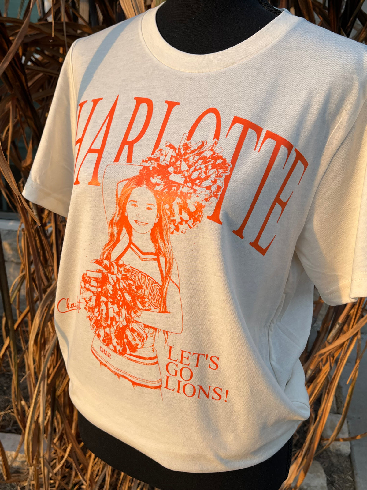 HEADLINER PICTURE TEE